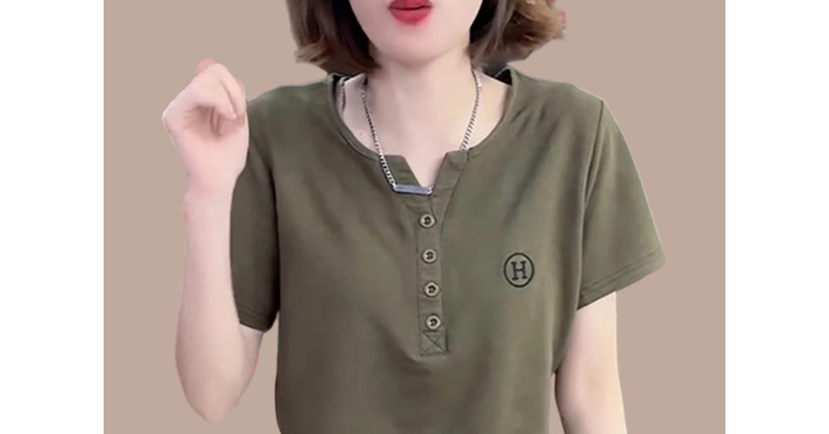 Camiseta feminina de manga curta para o verão.